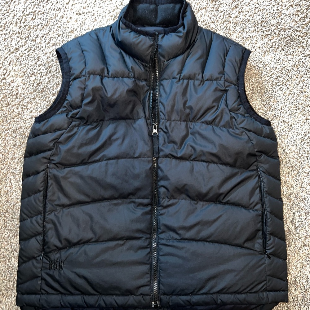 Cabela's Goose Down Vest Mens Size Small Black 650 Puffer cold weather Hiking